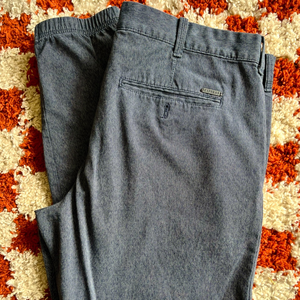 Express navy plaid mini pattern jogger pants size 36- great condition.